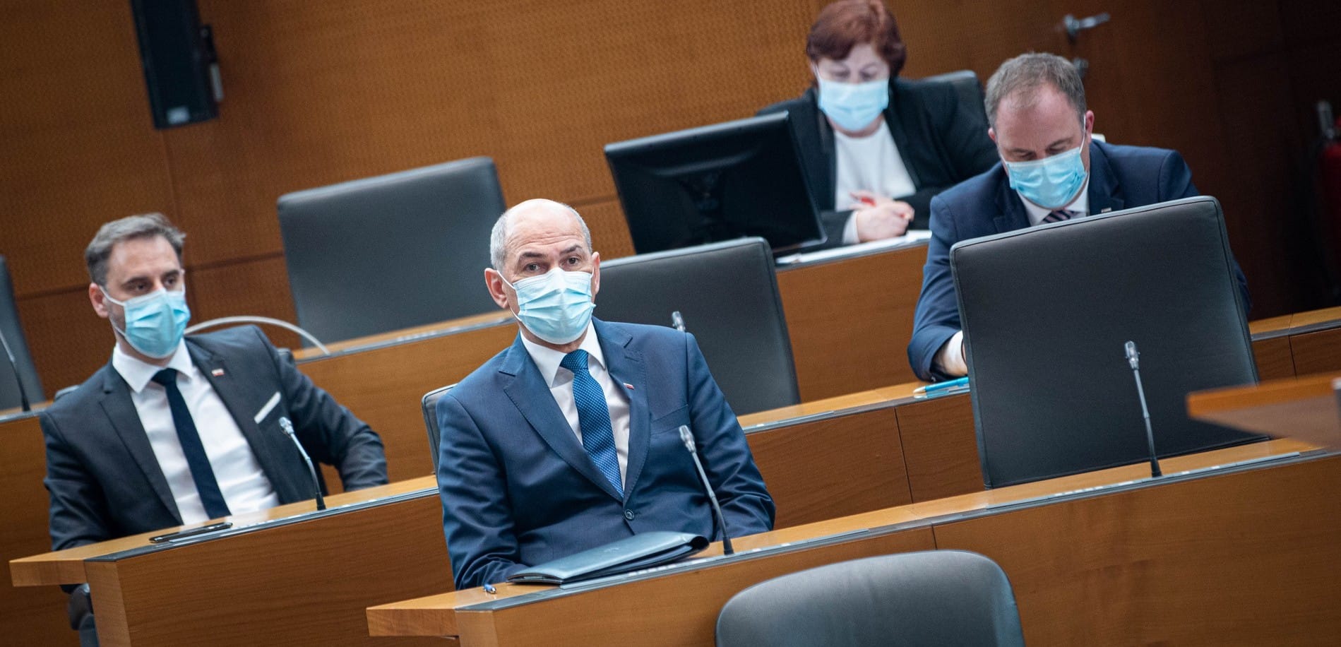 Predsednik vlade Janez Janša odgovarjal na ustna poslanska vprašanja