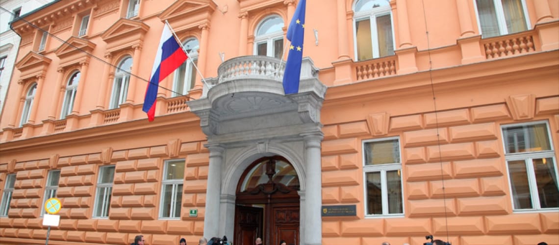[ZAHTEVA ZA SKLIC NUJNE SEJE ODBORA ZA PRAVOSODJE] Problematika odločanja Ustavnega sodišča RS