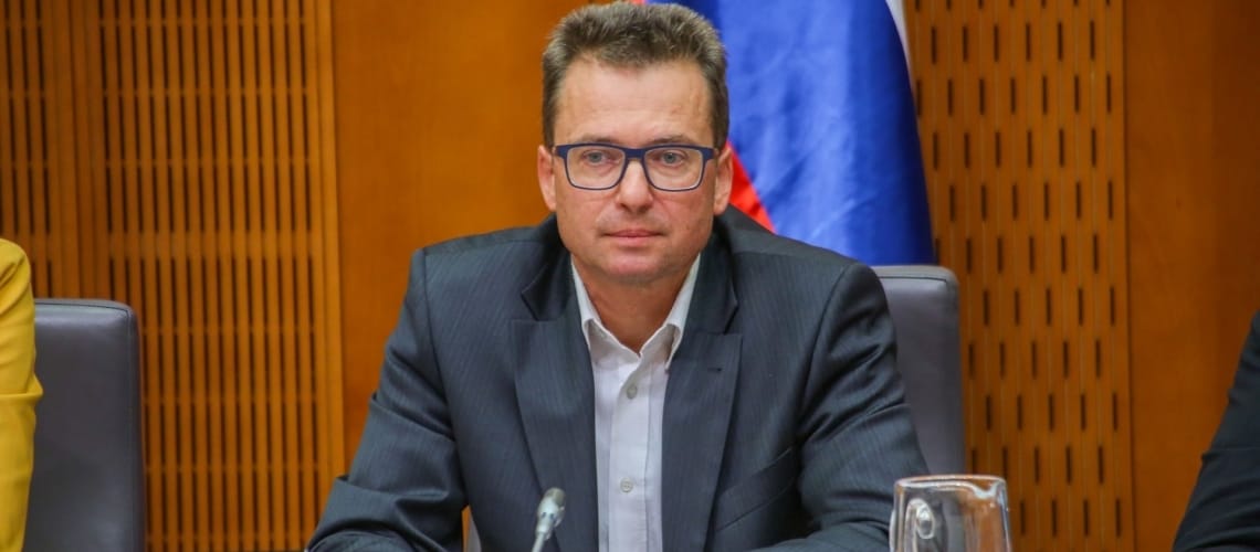 Minister Černač ob oddaji Načrta za okrevanje in odpornost: Opravili smo zahtevno in obsežno delo