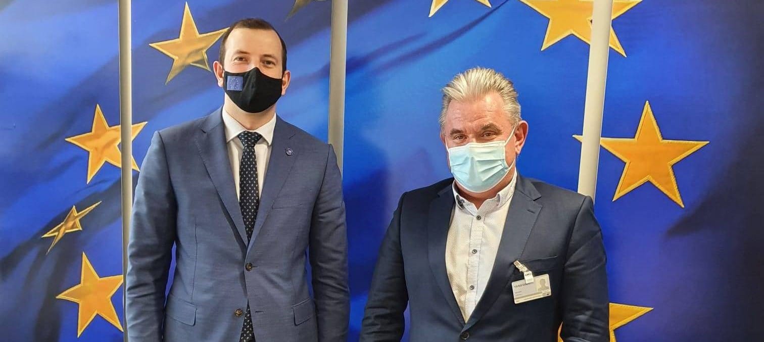 Minister Vizjak predstavil prednostne naloge predsedovanja evropskemu komisarju za okolje