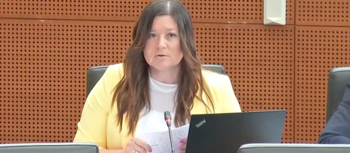 [STALIŠČE] Elena Zavadlav Ušaj: Zakon prinaša rešitve, ki sledijo ciljem okoljske politike, administrativnih poenostavitev in razbremenitev