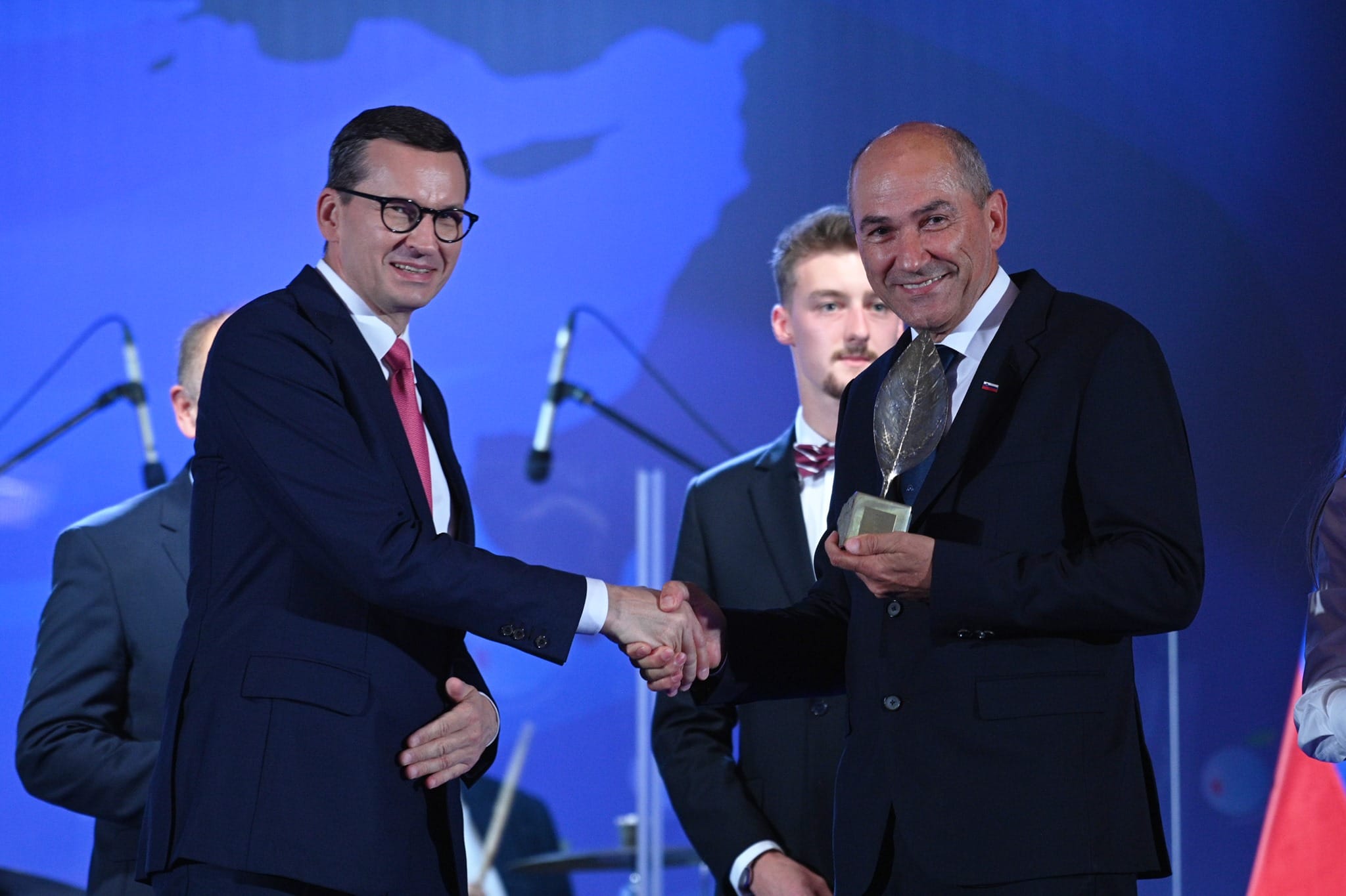 Janez Janša je prejemnik nagrade Osebnost leta 2020 Srednje in Vzhodne Evrope