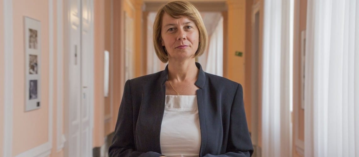 [STALIŠČE] Alenka Jeraj: Ideja je, da starejši čim dlje ostanejo doma in se jim tam omogoči kvalitetno bivanje in nudi pomoč, ki jo potrebujejo
