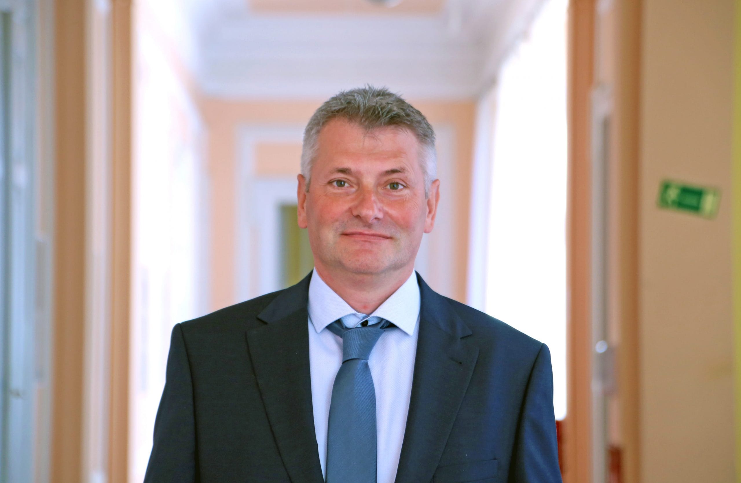 [STALIŠČE] Leon Merjasec: Temeljni namen Zakona o oskrbi z električno energijo je zagotoviti varno in dostopno oskrbo z energetskimi storitvami in energijo