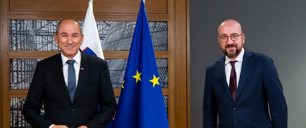 Predsednik vlade Janez Janša na delovni večerji s predsednikom Evropskega sveta Charlesom Michelom