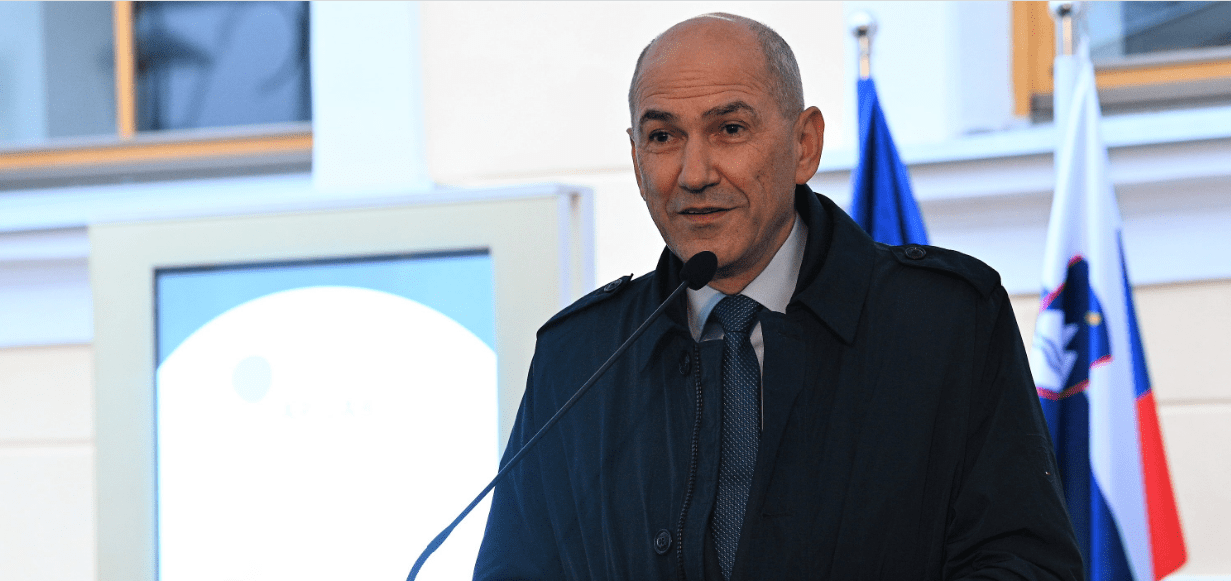 Predsednik vlade Janez Janša v Višnji Gori: Čebelarstvo je dejavnost, ki ohranja življenje