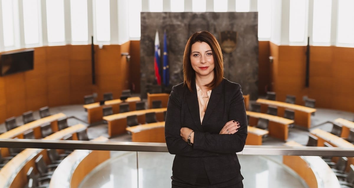 Karmen Furman: V slovenskih bolnišnicah je prihajalo do velikih preplačil vrednosti javnih naročil