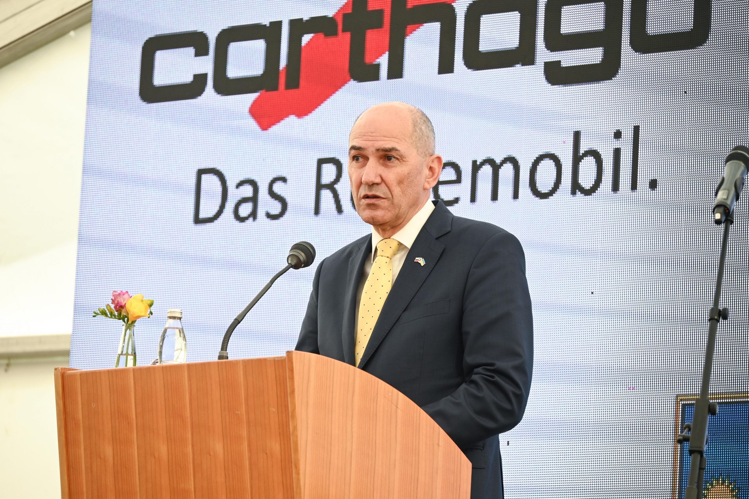 Predsednik Janez Janša na slovesnosti ob položitvi temeljnega kamna za gradnjo podjetja Carthago