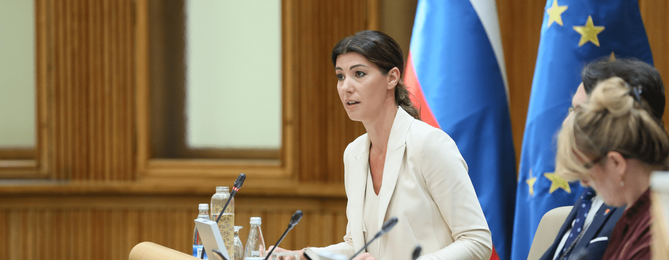 Bodoča pravosodna ministrica ni zmožna obsoditi vseh totalitarnih režimov