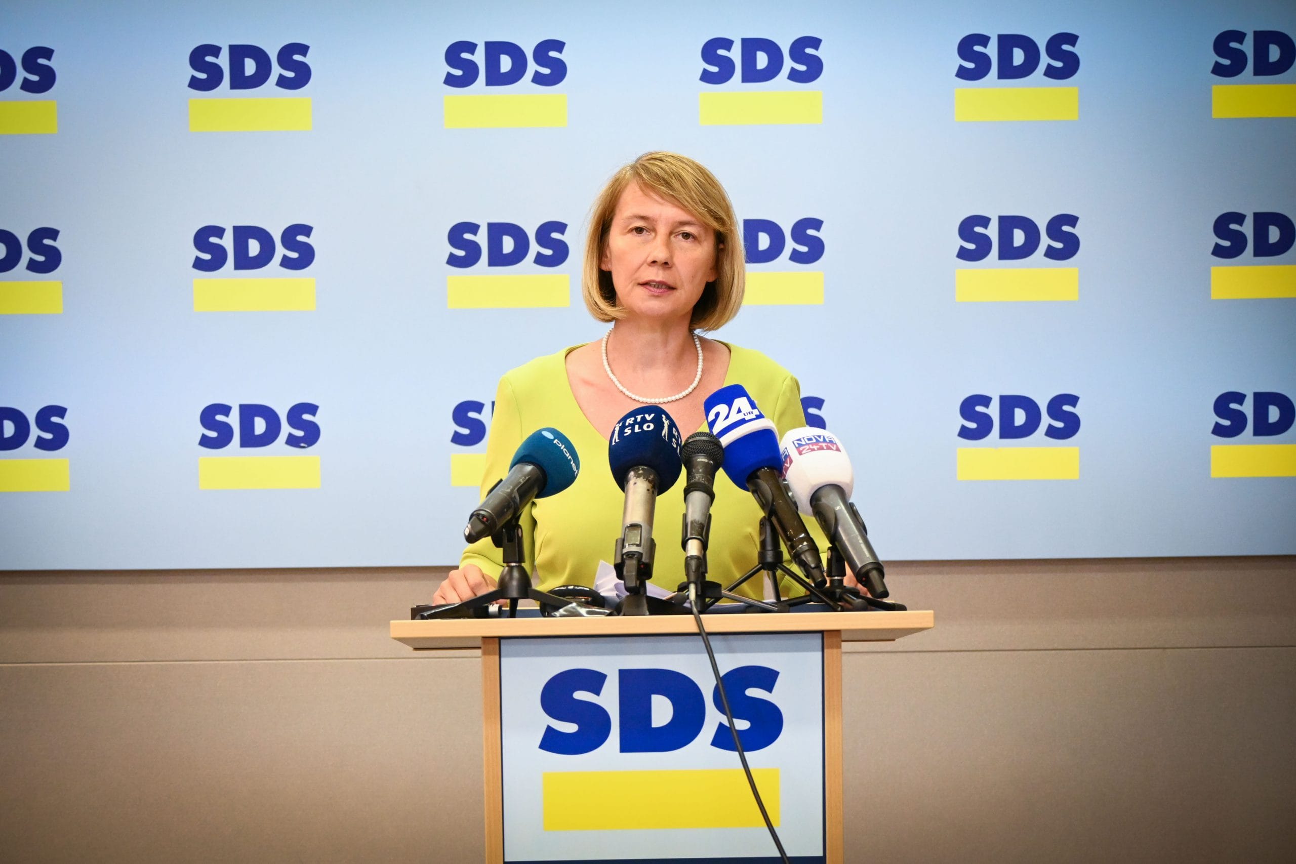 Alenka Jeraj: Golobova koalicija si želi popolnoma politično podrediti RTV Slovenija