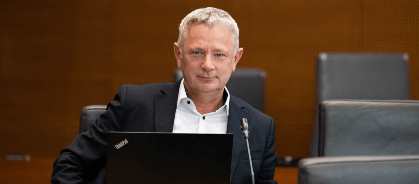 [POSLANSKO VPRAŠANJE] Ali so za prihajajočo ogrevalno sezono zaloge in dobave zemeljskega plina zagotovljene?