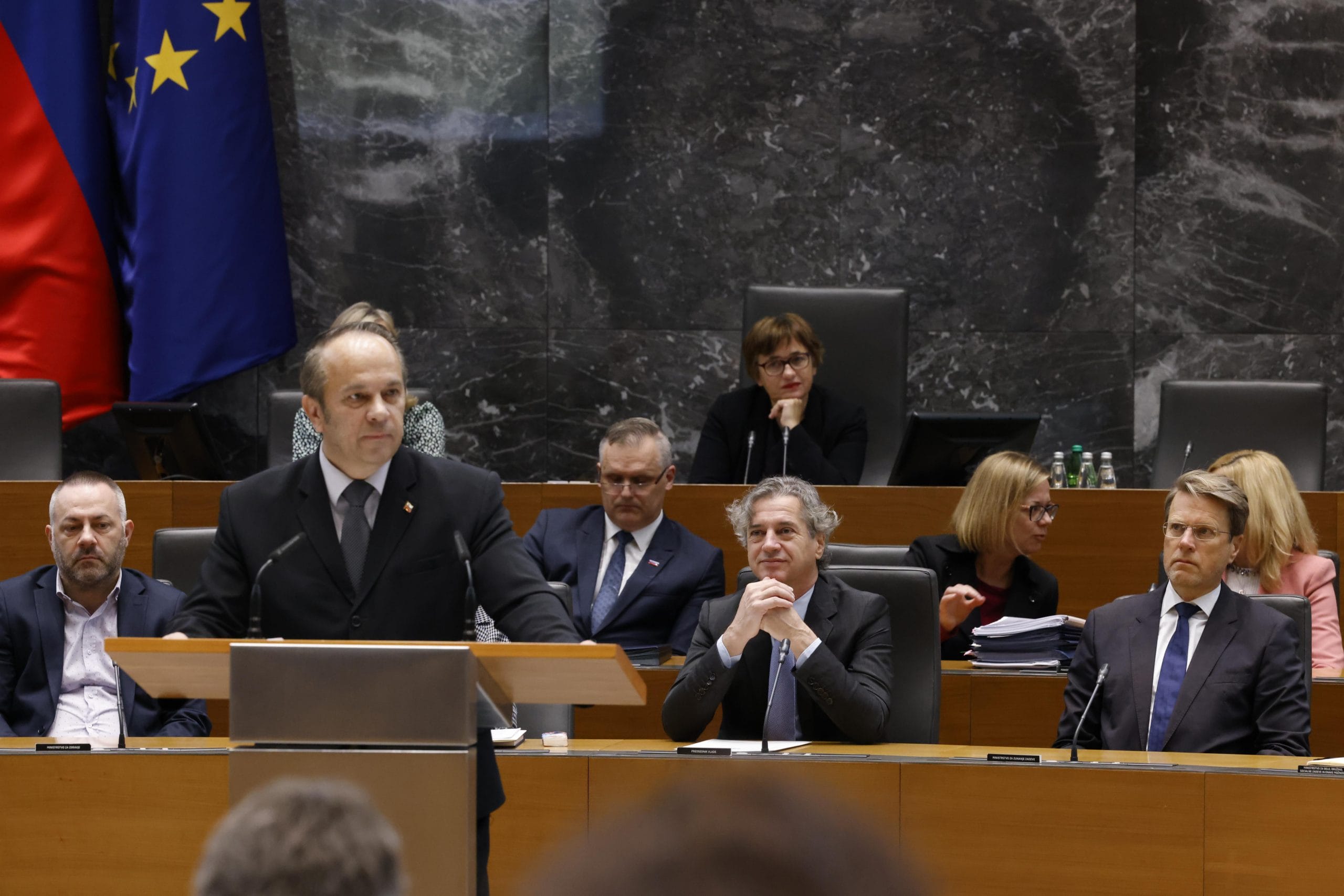 Mag. Branko Grims: Z odstranitvijo zaščitne ograje na meji ministrica za notranje zadeve ogroža varnost državljanov