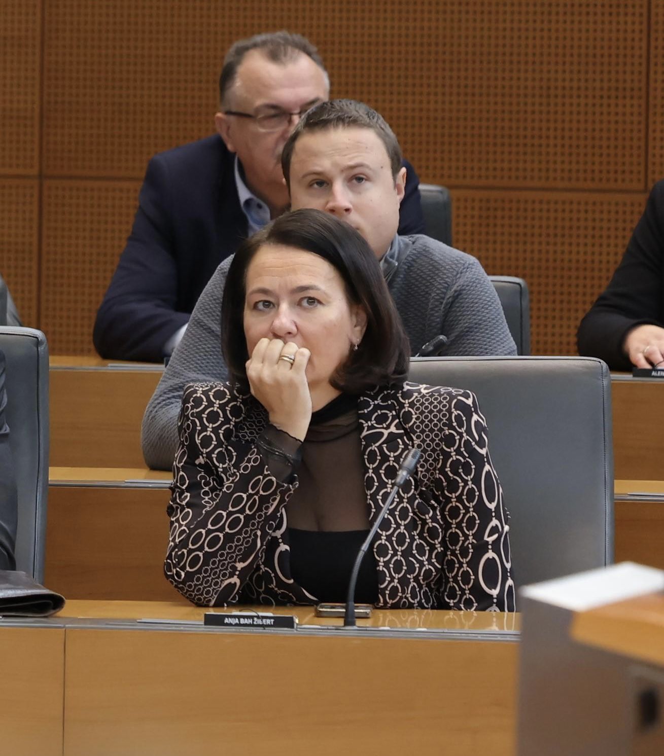 Anja Bah Žibert: Bomo res priča podražitvi projekta izgradnje drugega tira?
