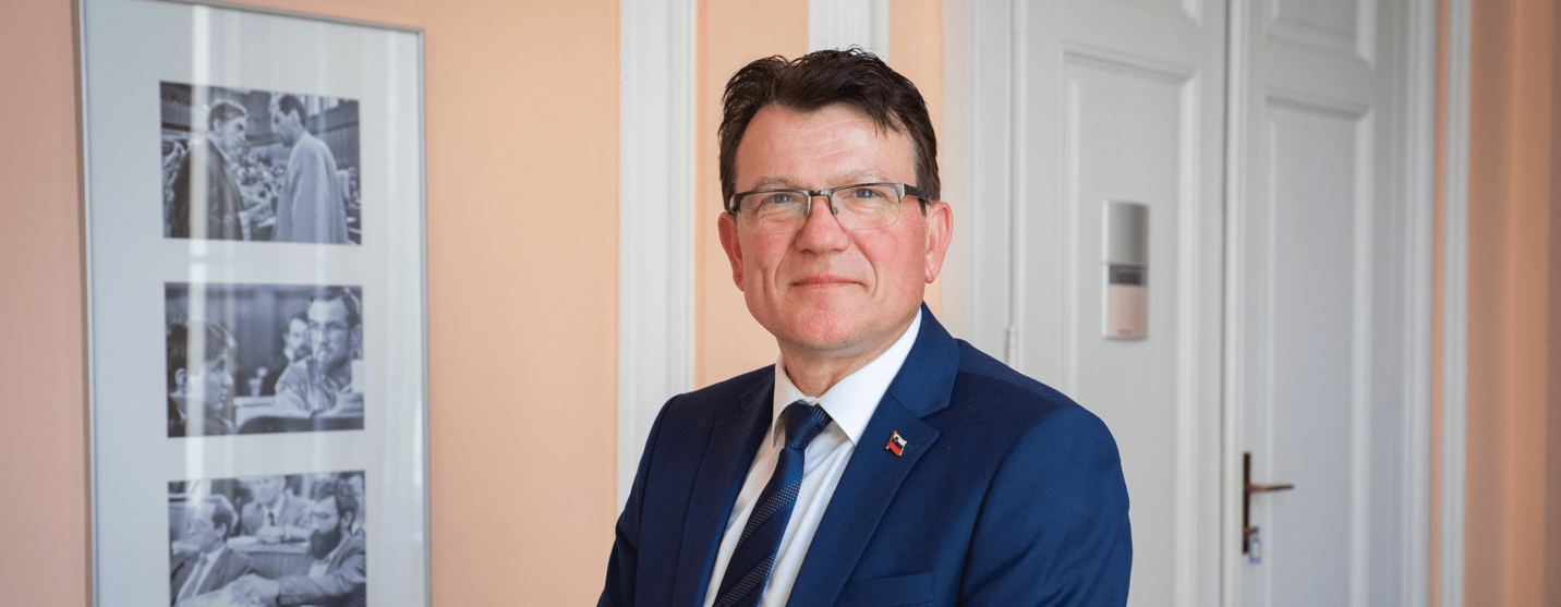 Jožef Lenart: Zakaj Vlada sledi centralizaciji in ne decentralizaciji?