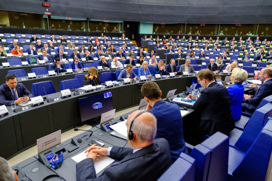 Romana Tomc predsednico Evropske komisije opozorila na nedopustno napako