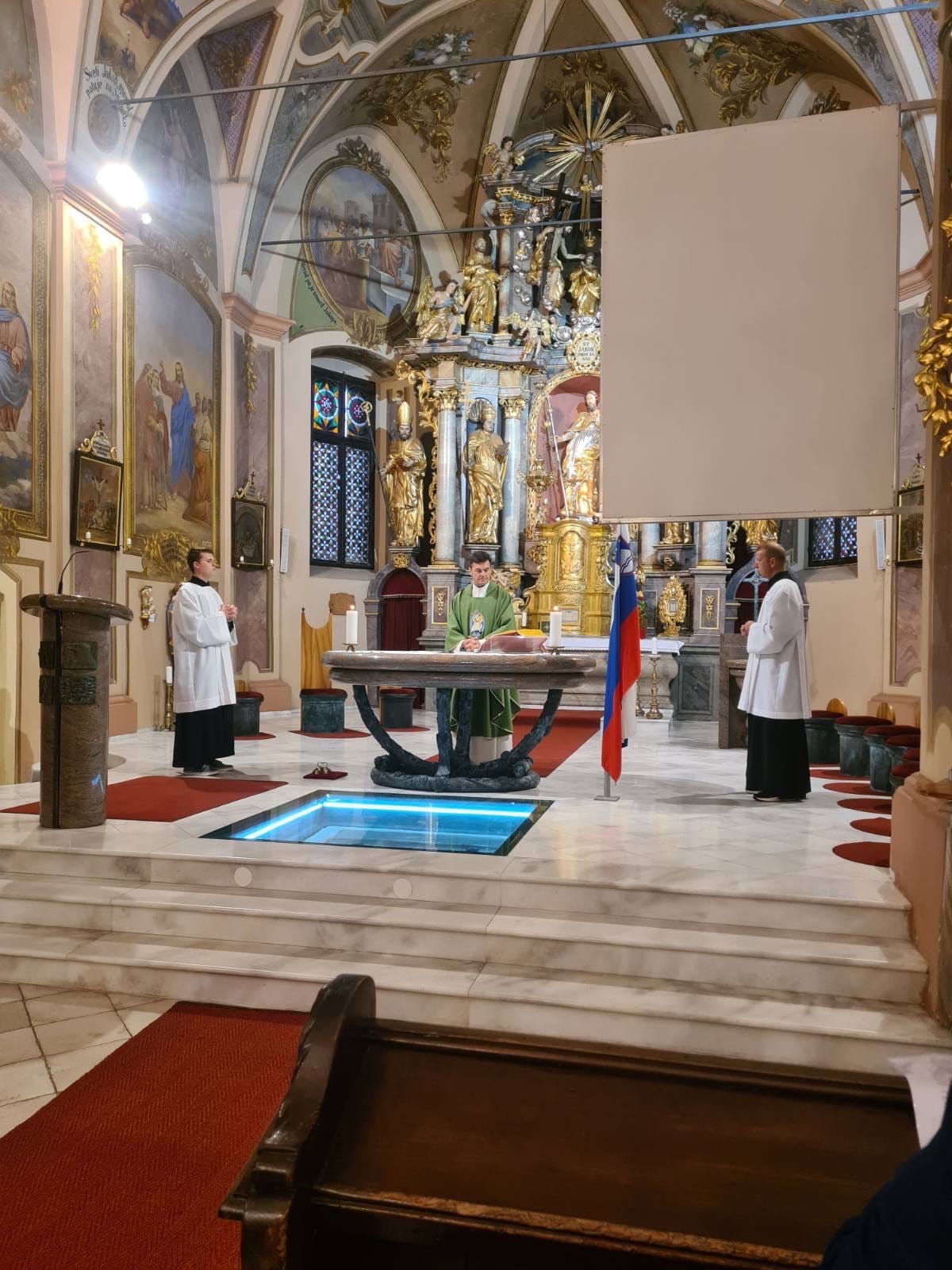 "Ena je, last nas vseh, prejšnjih in prihodnjih rodov Slovencev"
