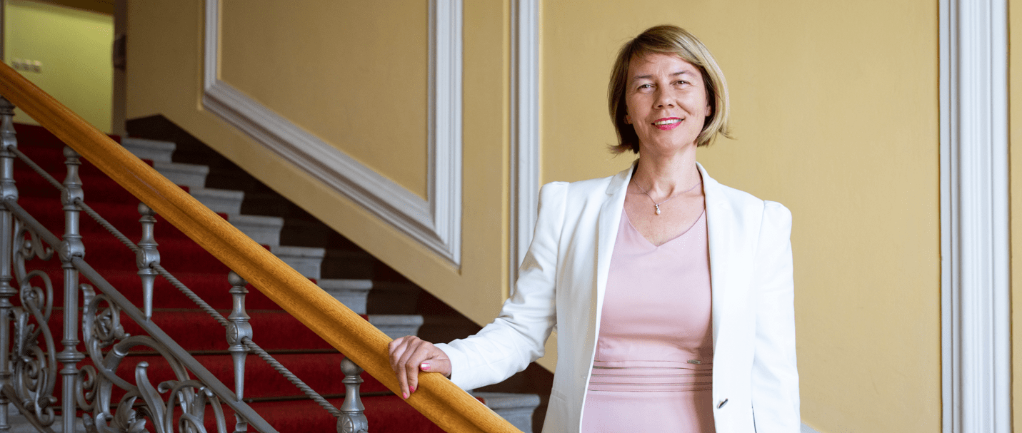 Alenka Jeraj: Več finančnih sredstev v preventivne programe za preprečevanje odvisnosti od drog