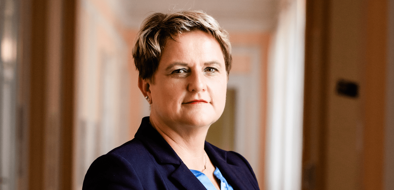 Jelka Godec: Ministrstvo ignorira vprašanja o reševanju pritožb glede zavrnitev državnih štipendij