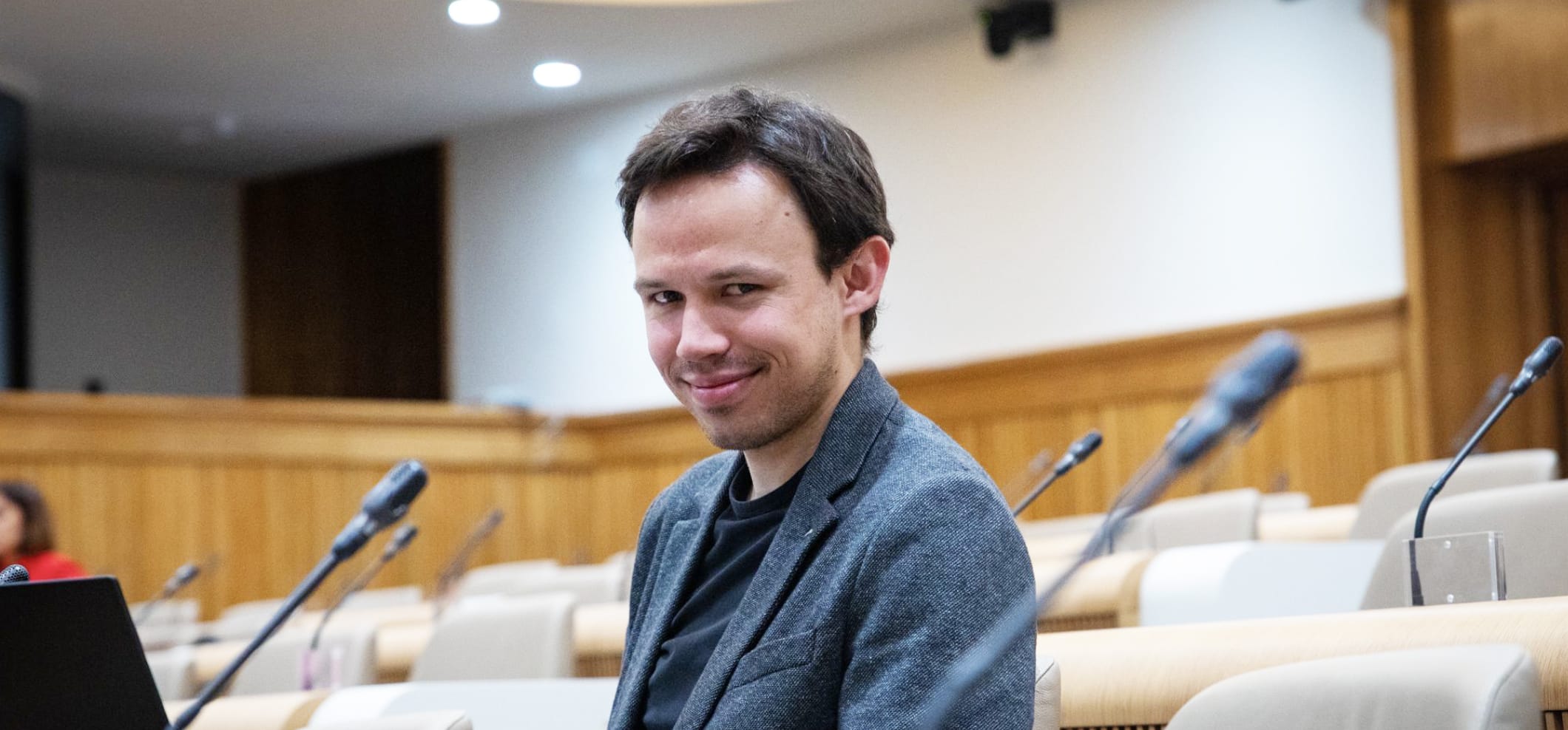 Andrej Hoivik: Žalostno je, da vlada daje prednost "happy end-u" sodnikov nasproti ljudem, ki so izgubili vse