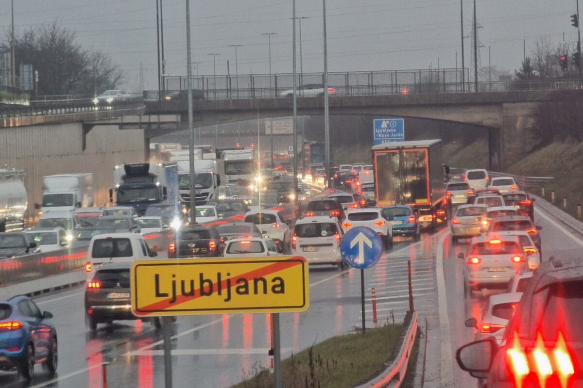 SDS Ljubljana: Decentralizacija je nujna!