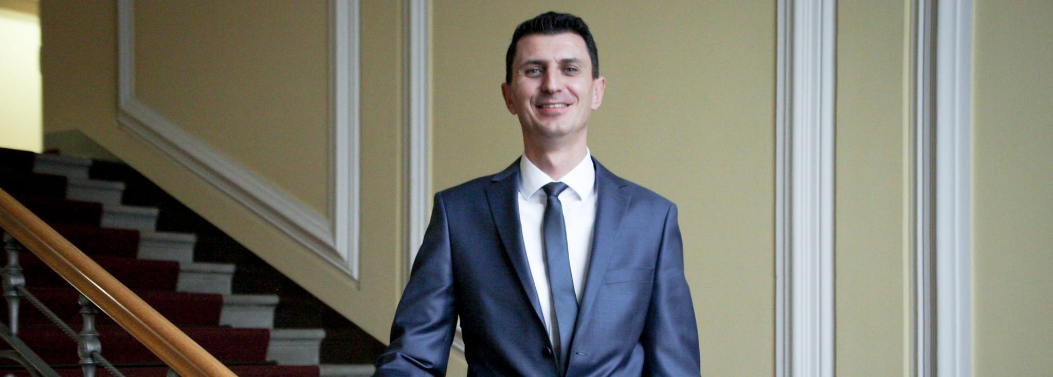 Andrej Kosi: Kdaj je bila sklenjena pogodba za prevoze migrantov in koliko je bilo porabljenih sredstev za te prevoze?