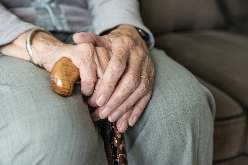 Komentar Kluba seniork in seniorjev: Slovenski upokojenci na svobodi