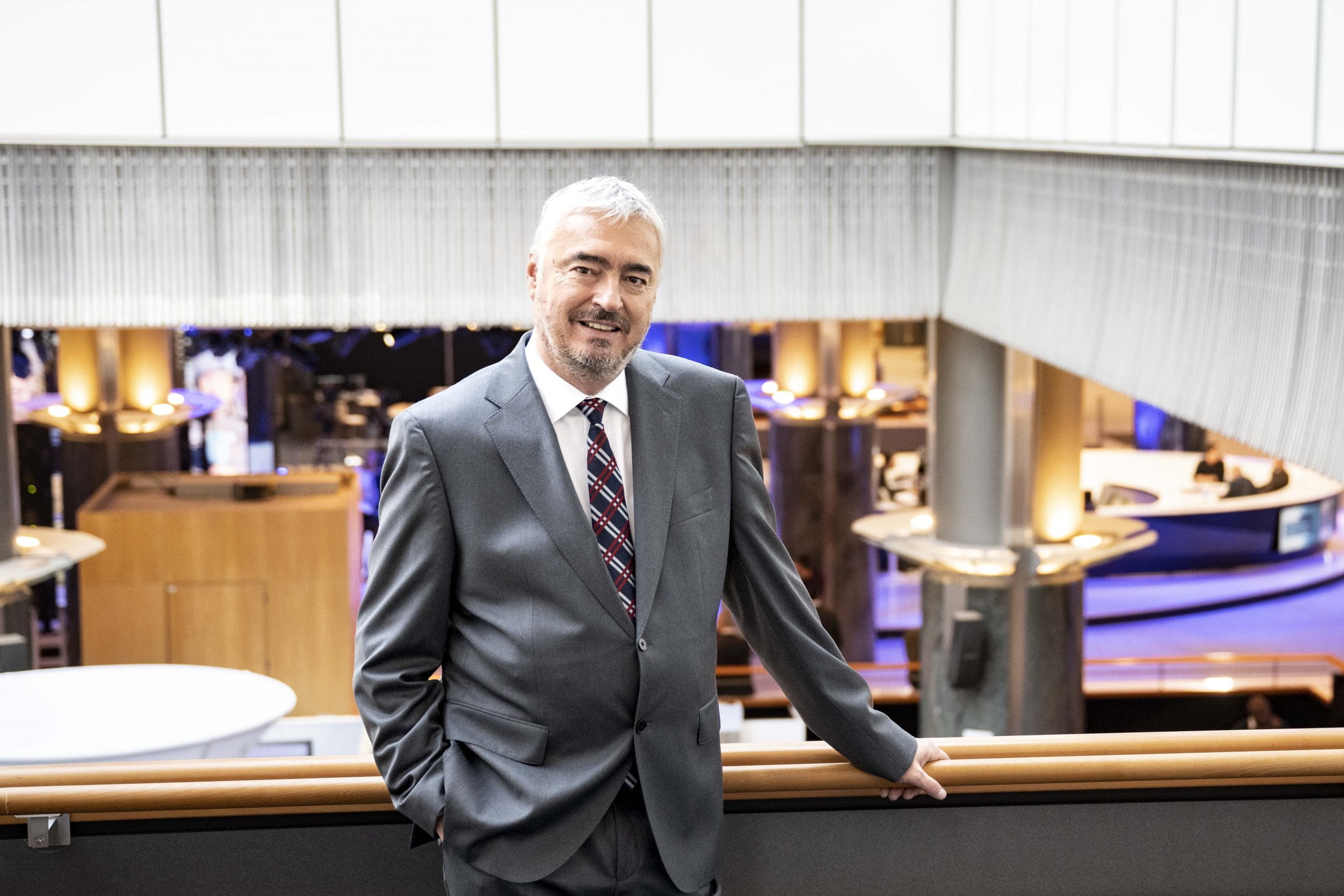 Dr. Milan Zver vložil pritožbo pri evropski varuhinji človekovih pravic zoper komisarko Vero Jourovo