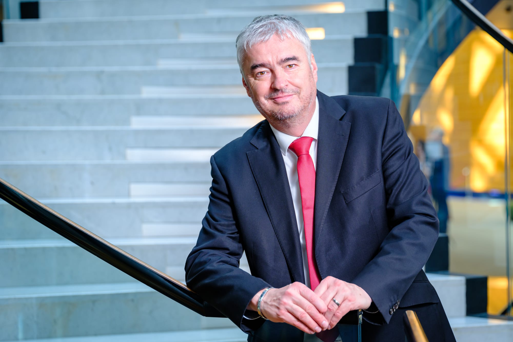 Dr. Milan Zver: Zakaj se madžarskim otrokom in mladini krati dostop do izobraževalnih programov?