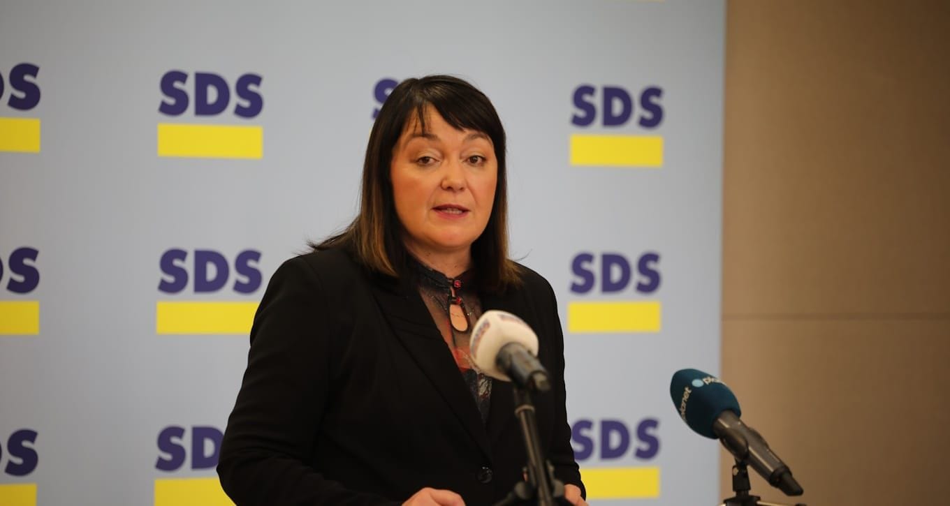 Alenka Helbl: Vlada v dveh letih za naše najstarejše ni naredila še ničesar