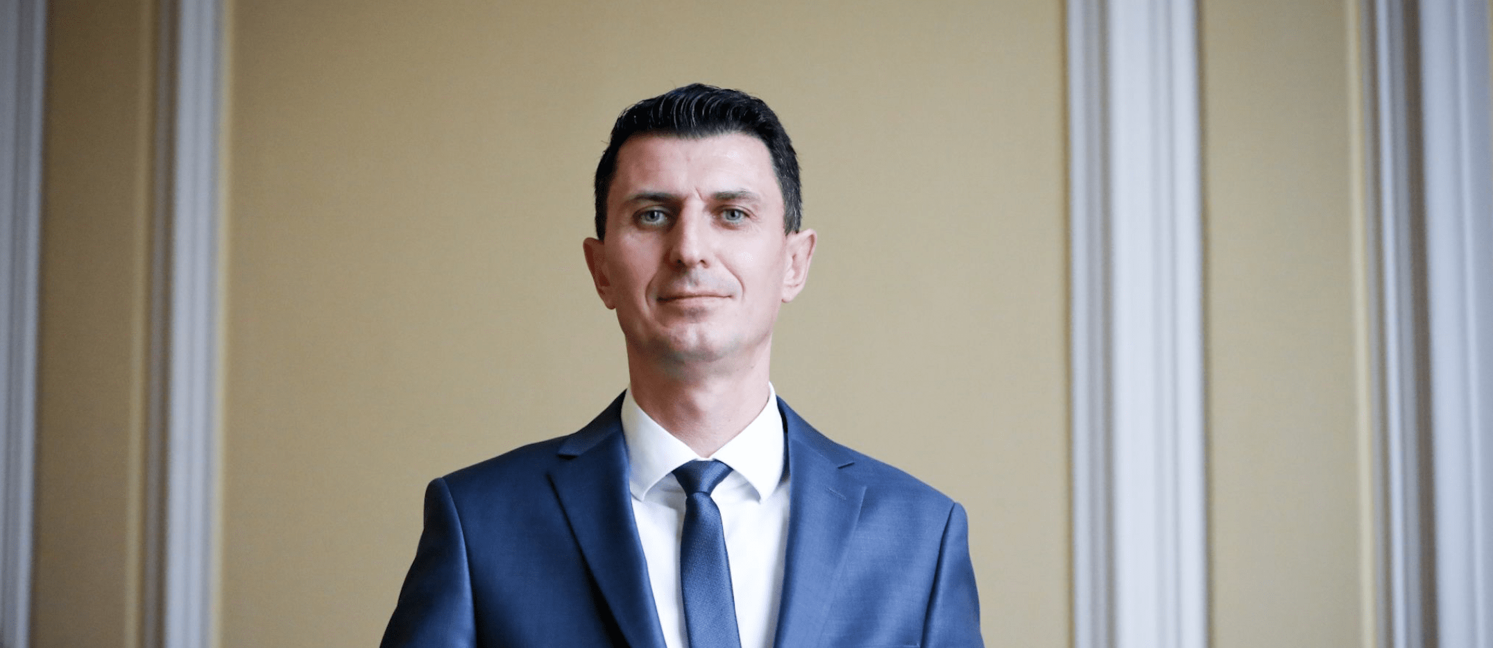 Andrej Kosi: Kdaj bo postavljen začasen hangar v Mariboru in zgrajen hangar na letališču Cerklje ob Krki?
