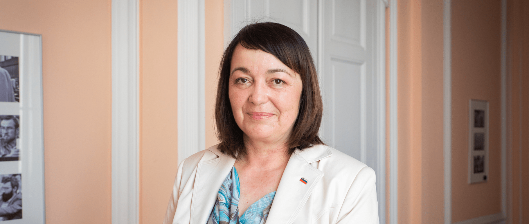 Alenka Helbl: Kakšne ukrepe bo sprejelo Ministrstvo za solidarno prihodnost za preprečitev dviga cen storitev institucionalnega varstva?