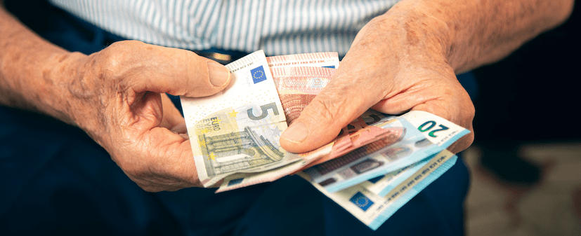 Vlada naj izredno uskladi pokojnine v višini 4,5 %, za kar je v letu 2023 prikrajšala slovenske upokojence