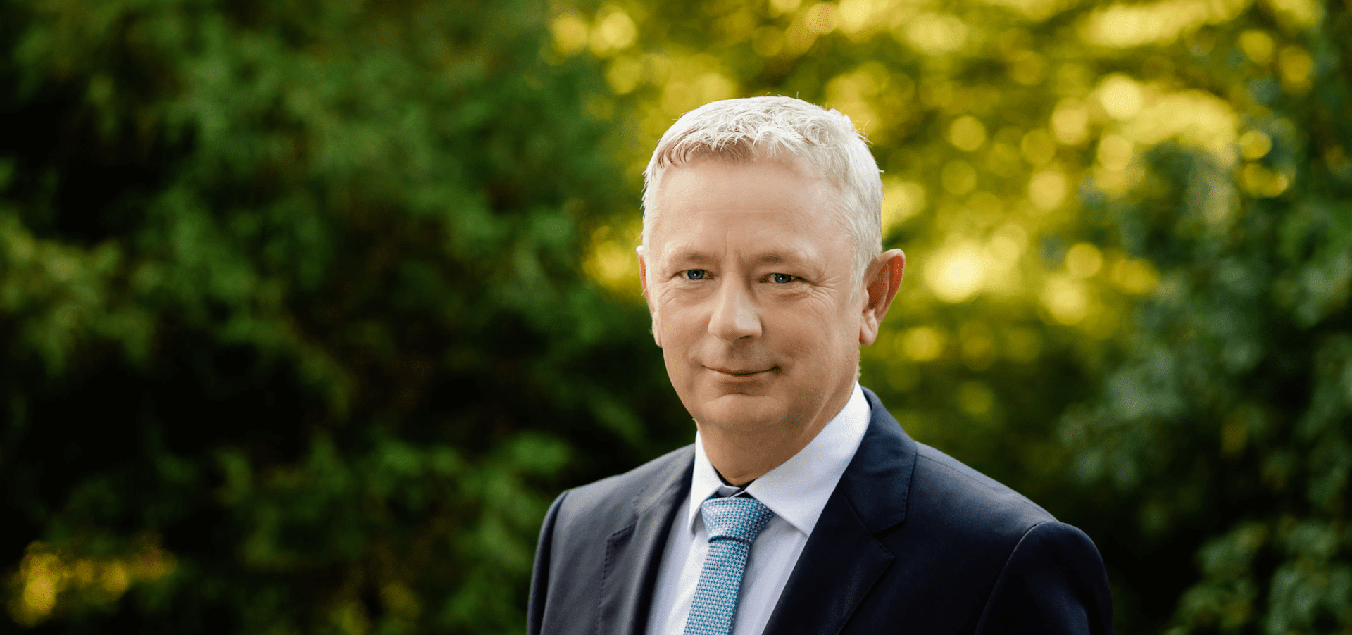 Franc Rosec: Kako je z dobavo vojaških oblek oz. uniform Slovenski vojski?