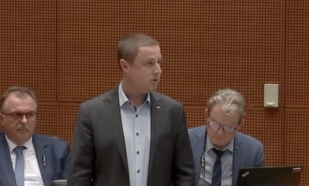 Žan Mahnič: Ostržek je amater v primerjavi z vami, dr. Golob