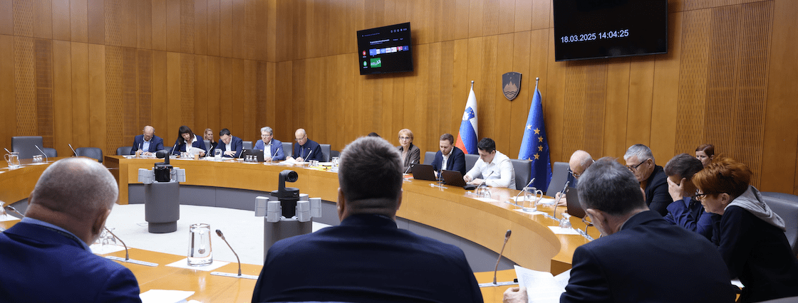 Poslanci SDS poskrbeli za reševanje problematike visokih omrežnin pri namakanju