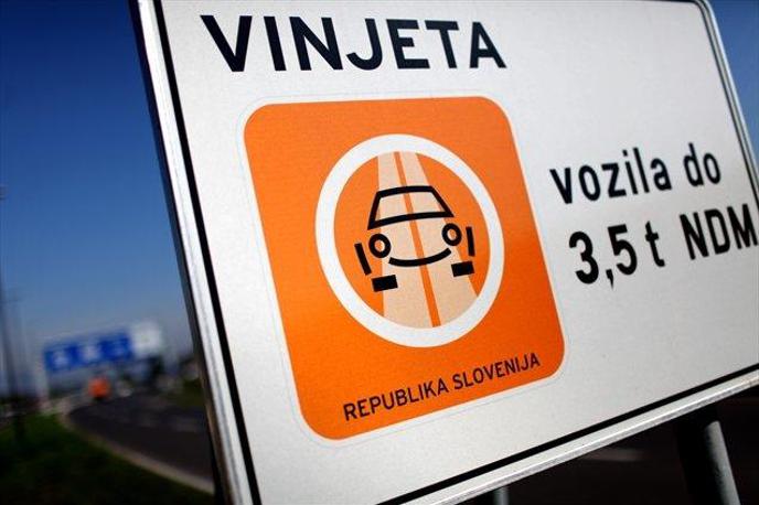 Na začetku mandata vlada vinjete podražila, sedaj predvolilni bonbonček v obliki podaljšanja