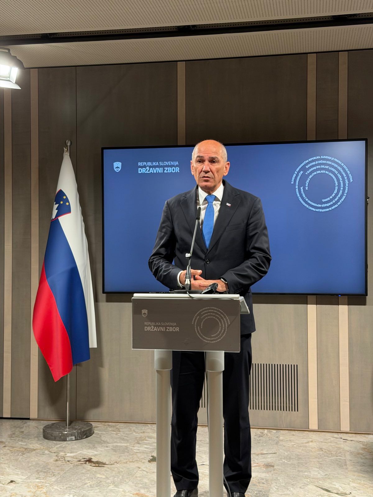 Janez Janša: V podeželskih okrajih, posebej v tistih, kjer tranzicijska levica tradicionalno dosega slabe rezultate, beležimo ukinitev volišč