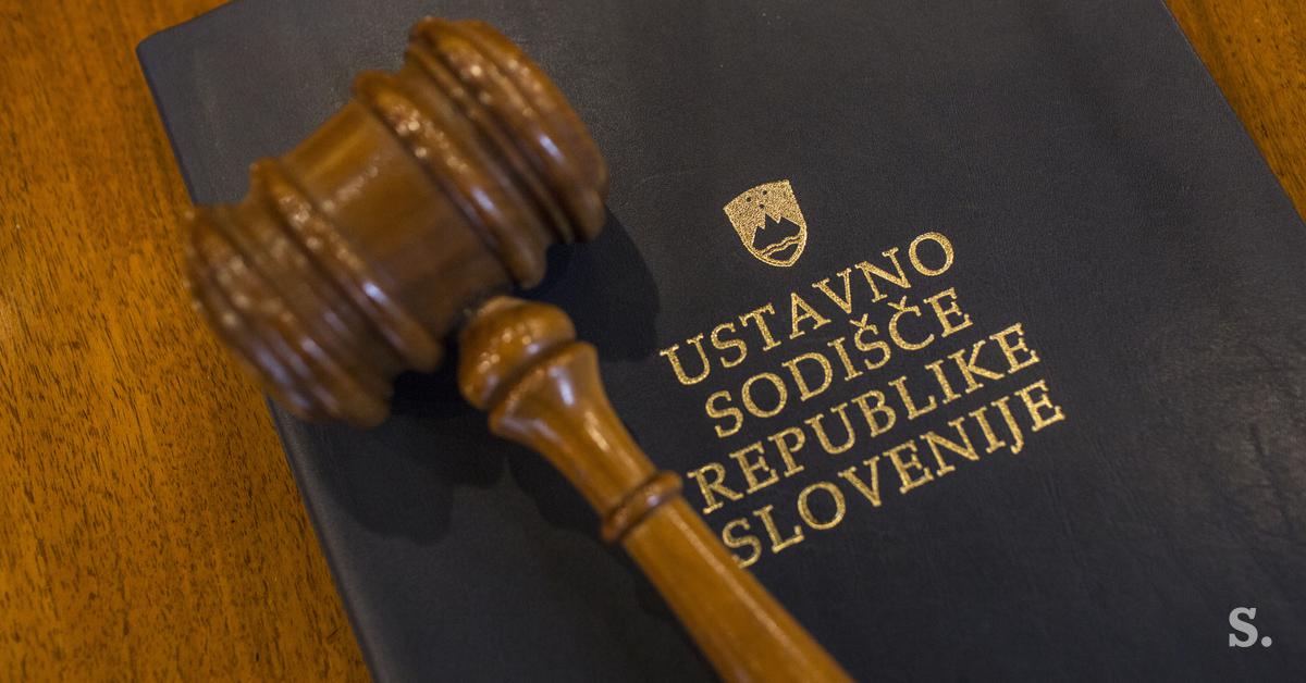 Zahtevamo oceno ustavnosti Golobovega Zakona o dolgotrajni oskrbi