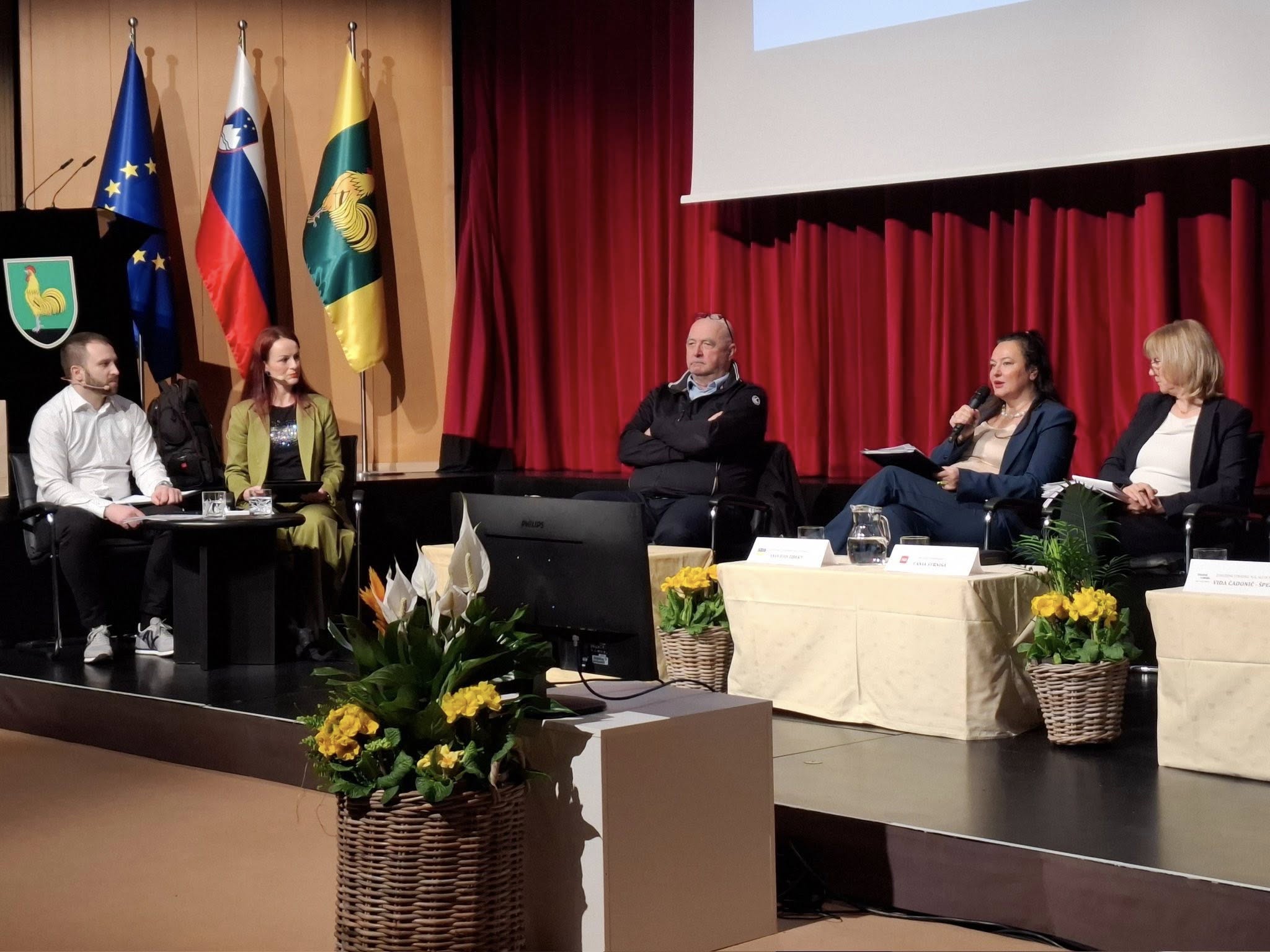 Soočenje kandidatov za poslance volilnega okraja NM1 (Šentjernej) v organizaciji Ljudske iniciative Šentjernej